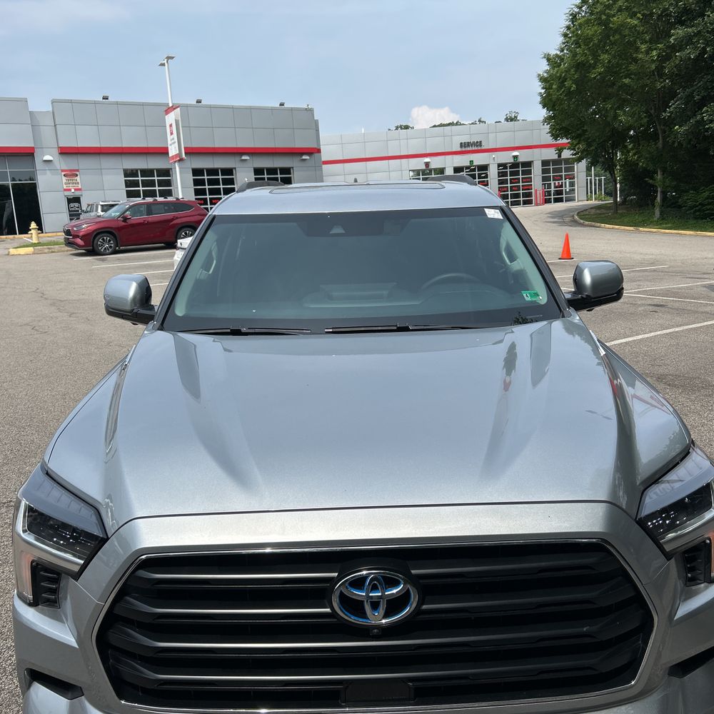 2024 Toyota Sequoia SR5