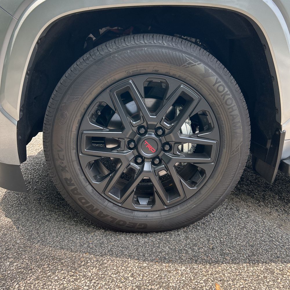 2024 Toyota Sequoia SR5