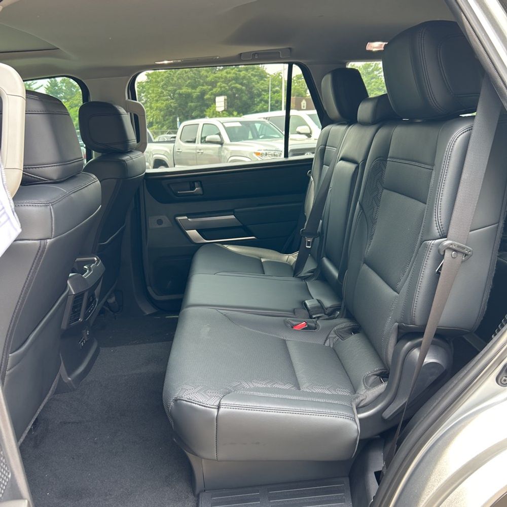 2024 Toyota Sequoia SR5