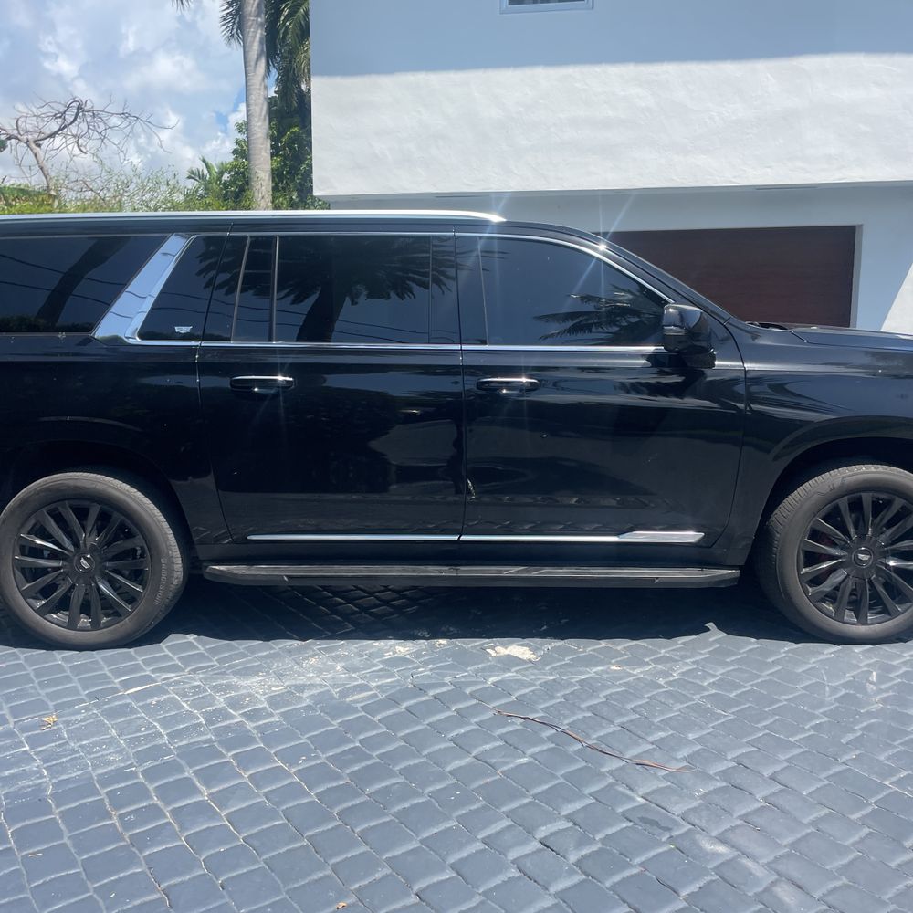 2023 Cadillac Escalade ESV Premium Luxury