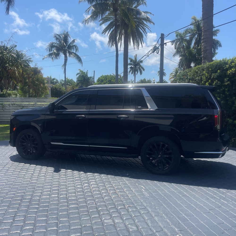 2023 Cadillac Escalade ESV Premium Luxury