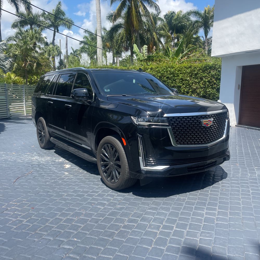 2023 Cadillac Escalade ESV Premium Luxury