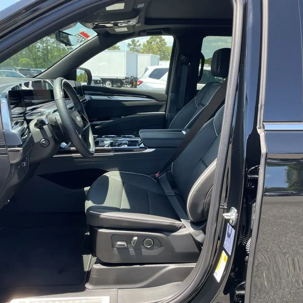 2025 Cadillac Escalade Premium Luxury