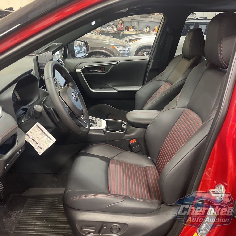2025 Toyota RAV4 Plug-in Hybrid XSE