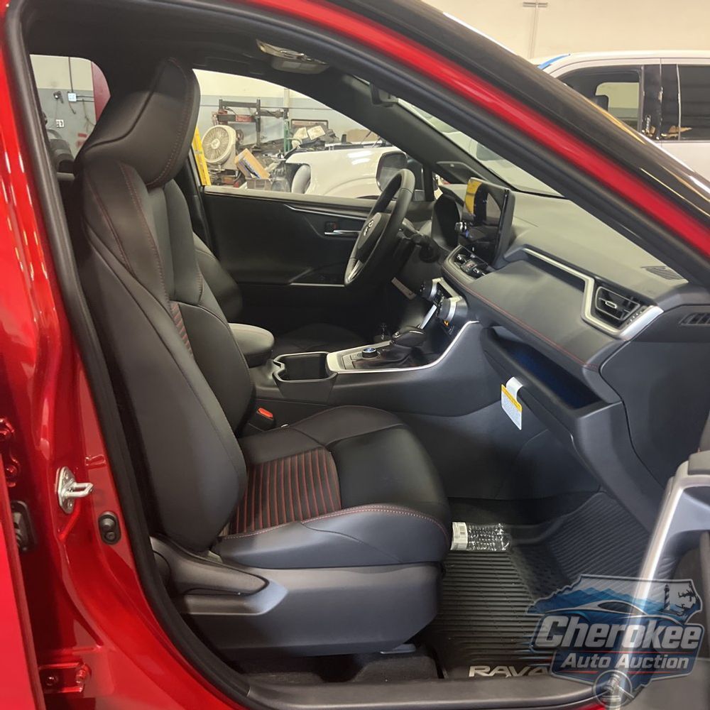 2025 Toyota RAV4 Plug-in Hybrid XSE