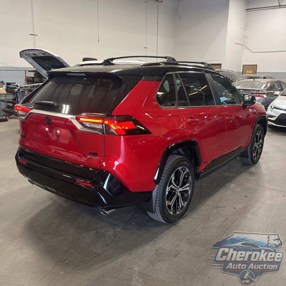 2025 Toyota RAV4 Plug-in Hybrid XSE