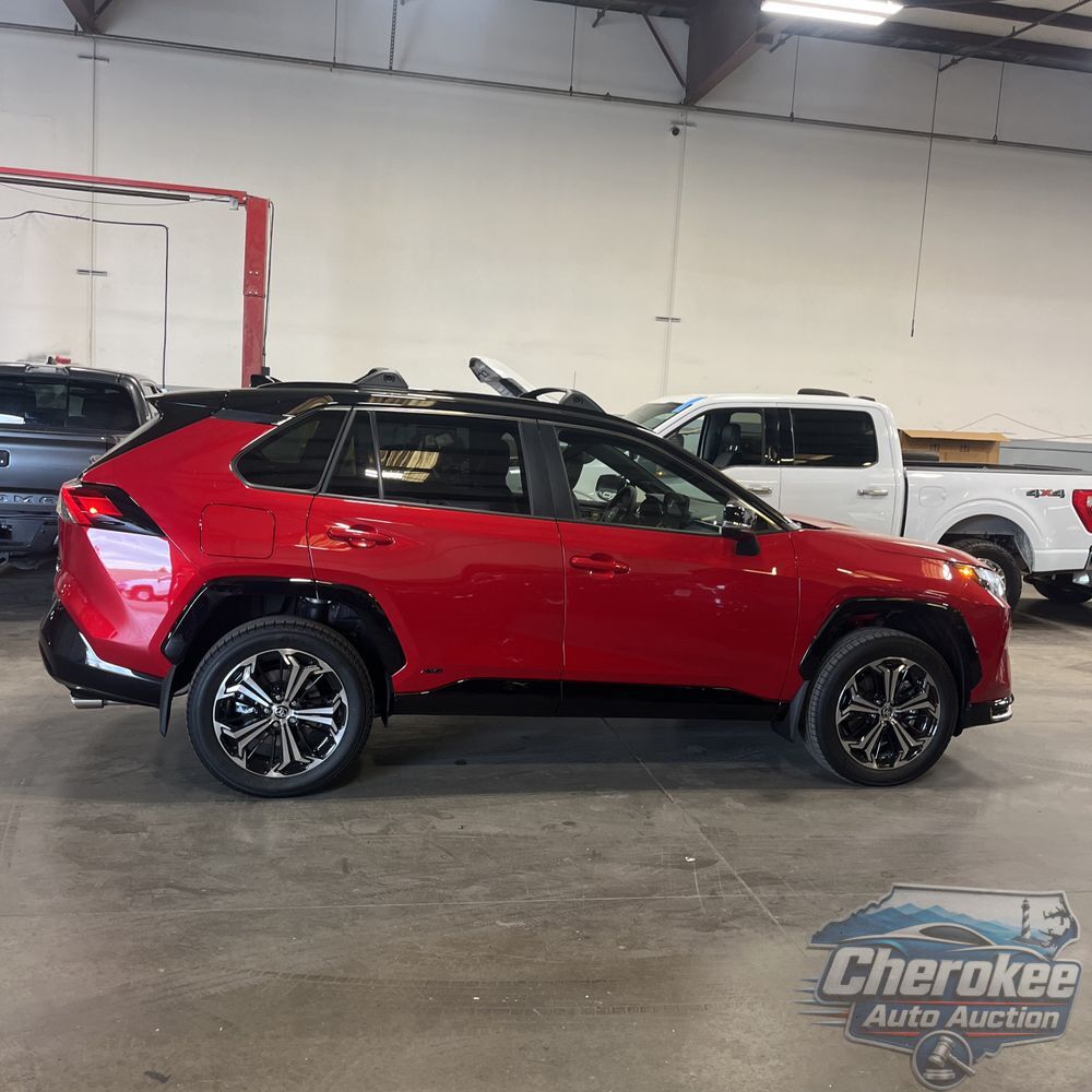 2025 Toyota RAV4 Plug-in Hybrid XSE
