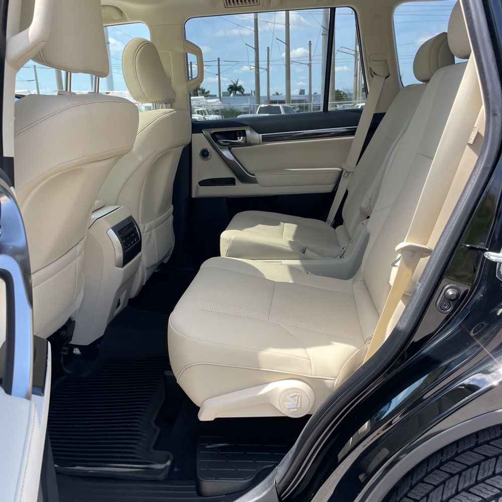 2022 Lexus GX 460 Base