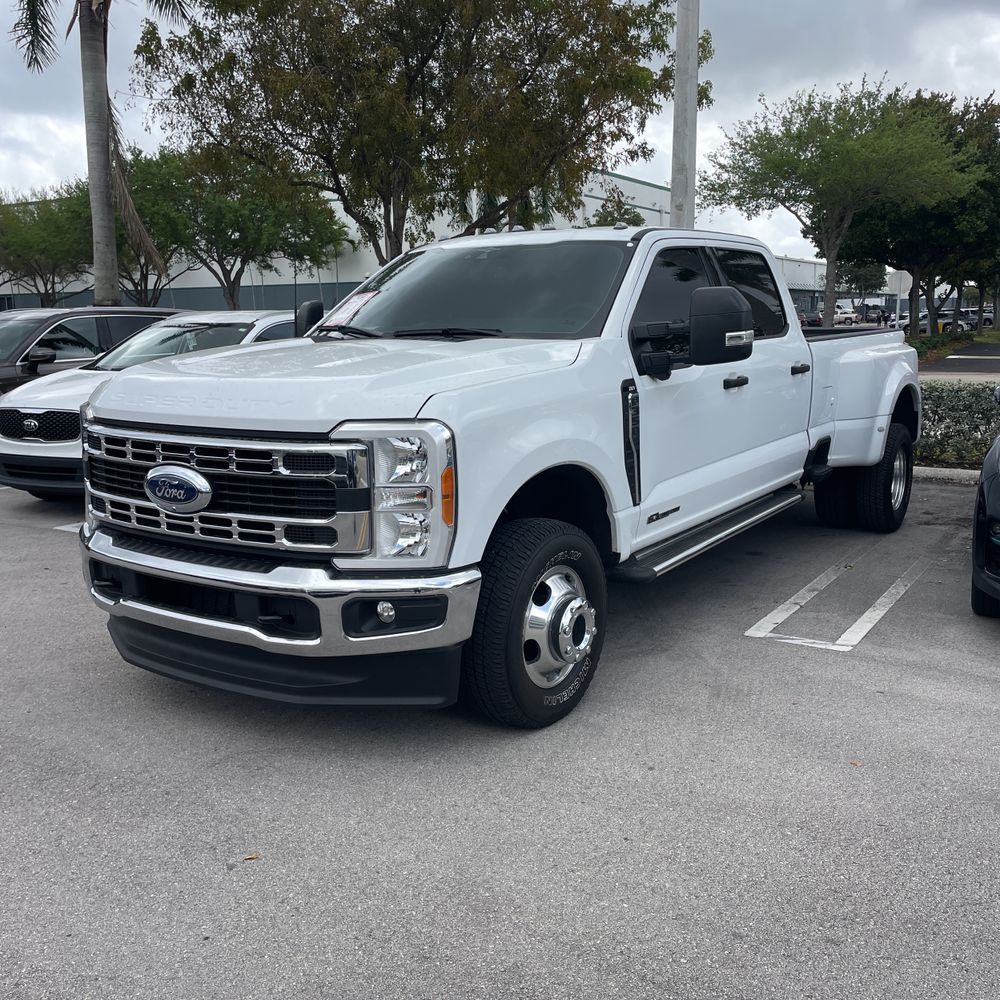 2023 Ford F-350 Super Duty XLT
