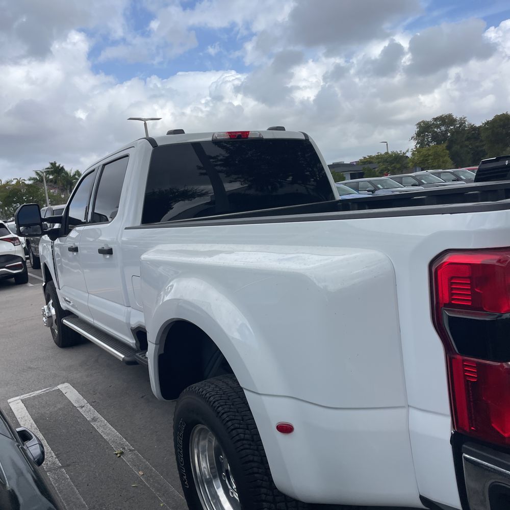 2023 Ford F-350 Super Duty XLT