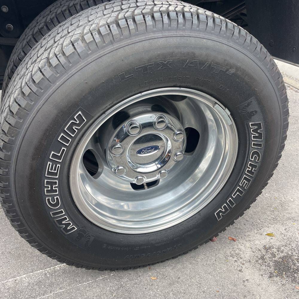 2023 Ford F-350 Super Duty XLT