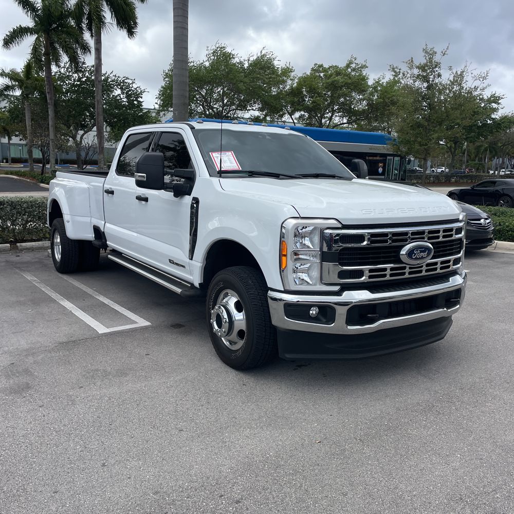 2023 Ford F-350 Super Duty XLT