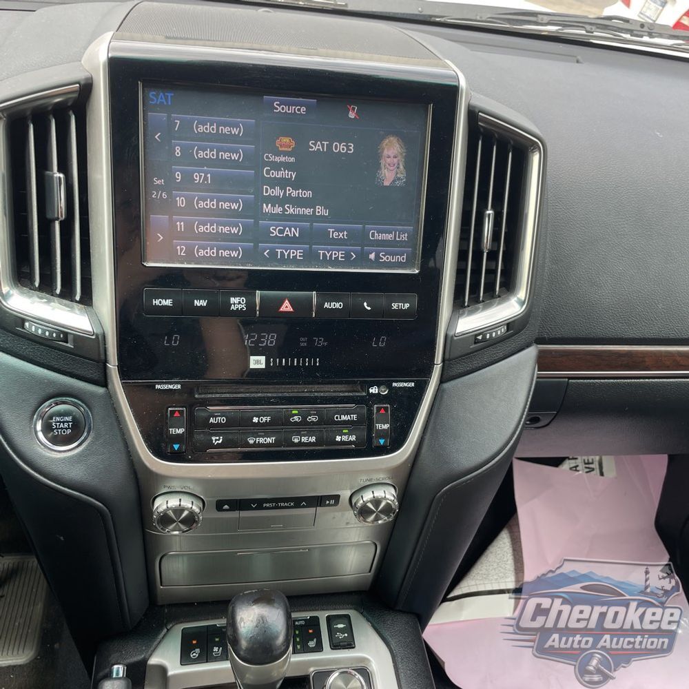 2017 Toyota Land Cruiser Base