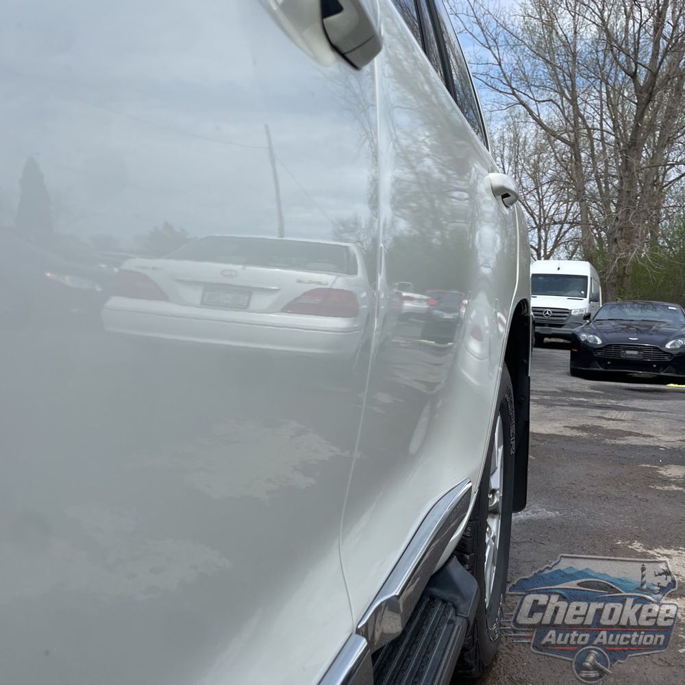 2017 Toyota Land Cruiser Base