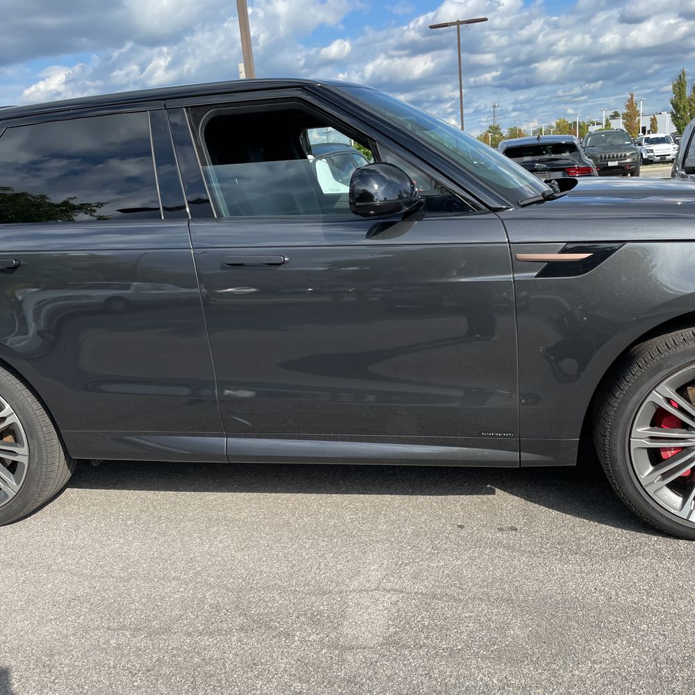 2025 Land Rover Range Rover Sport Autobiography P550e