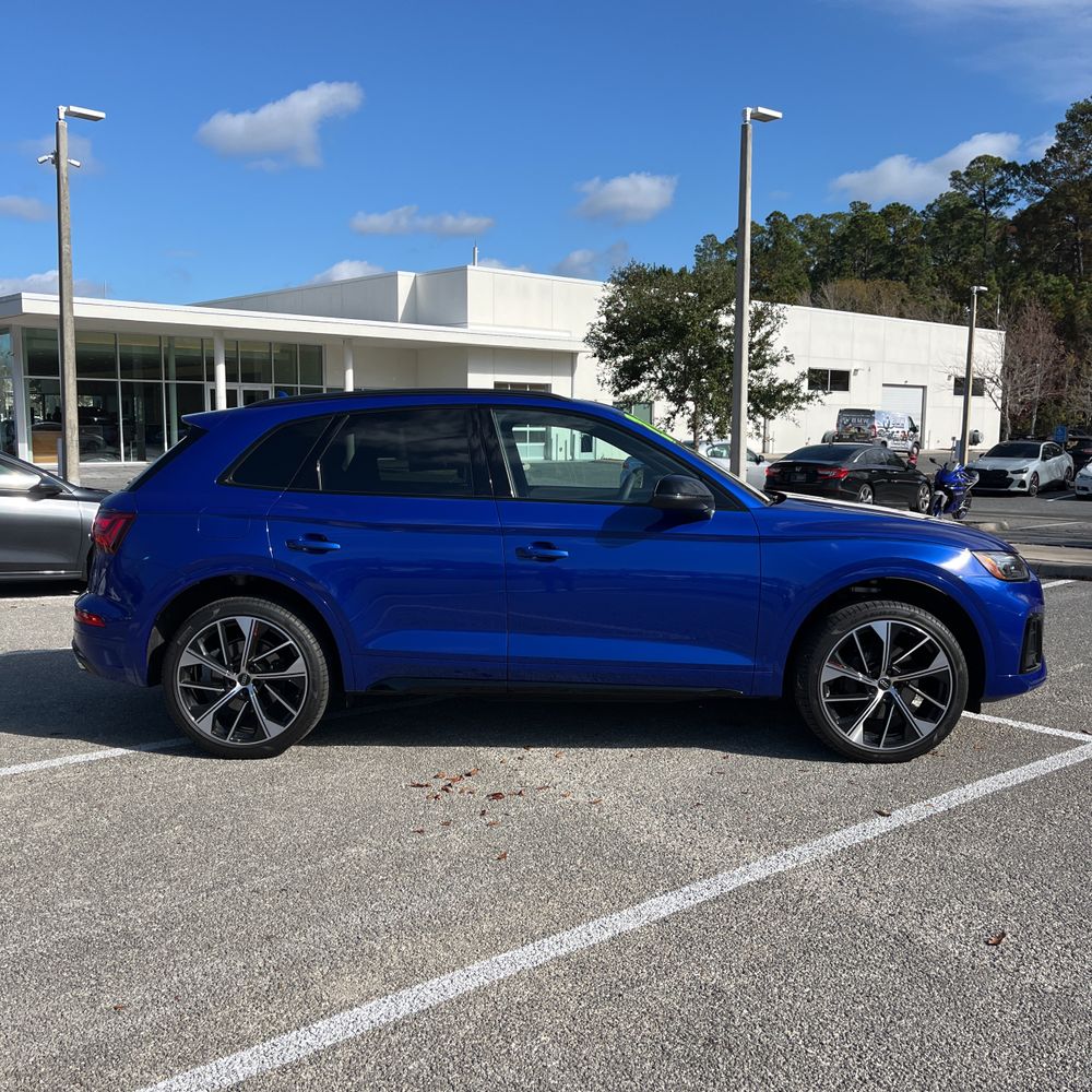 2024 Audi SQ5 Premium Plus