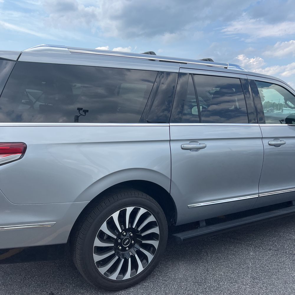 2022 Lincoln Navigator L Black Label