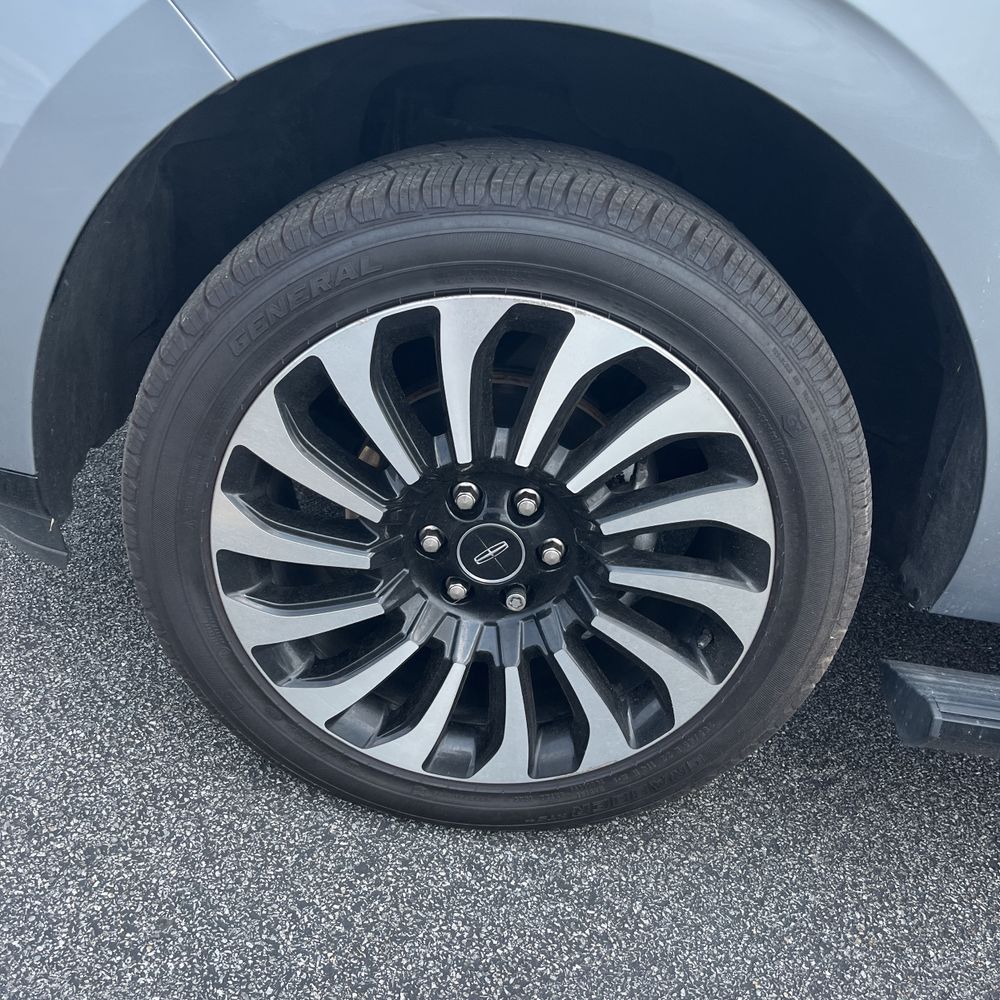 2022 Lincoln Navigator L Black Label