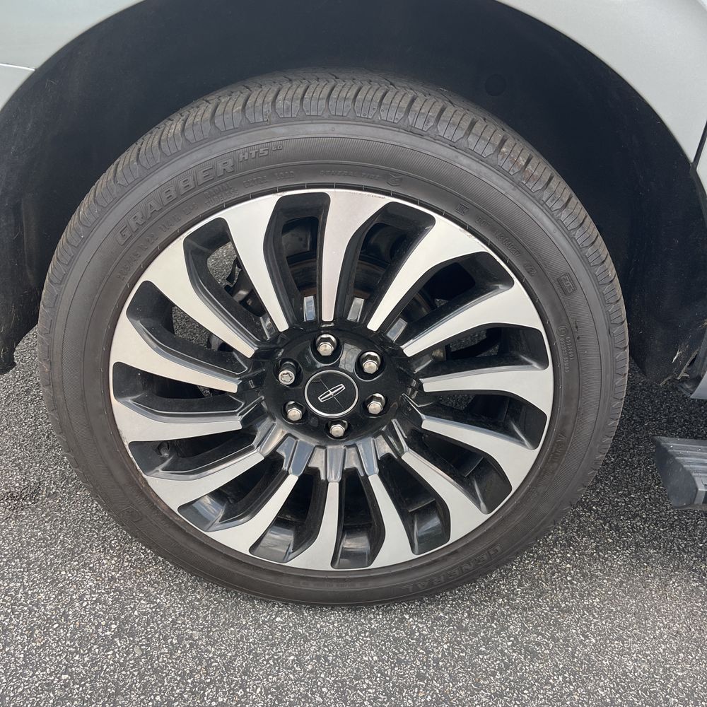 2022 Lincoln Navigator L Black Label
