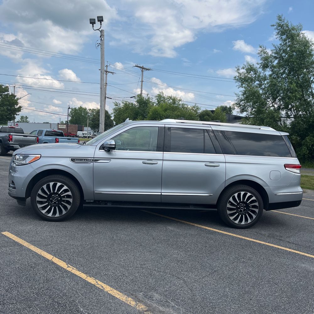 2022 Lincoln Navigator L Black Label