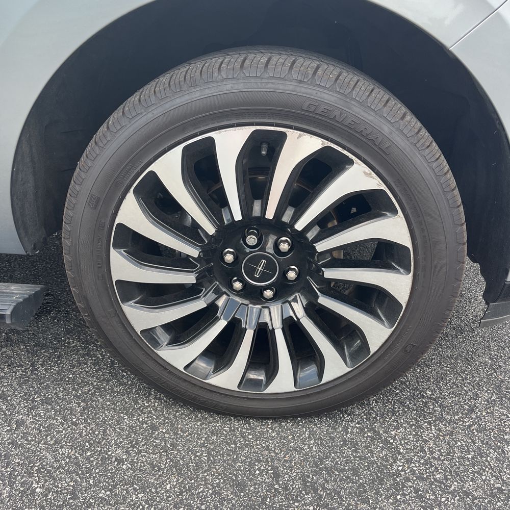 2022 Lincoln Navigator L Black Label