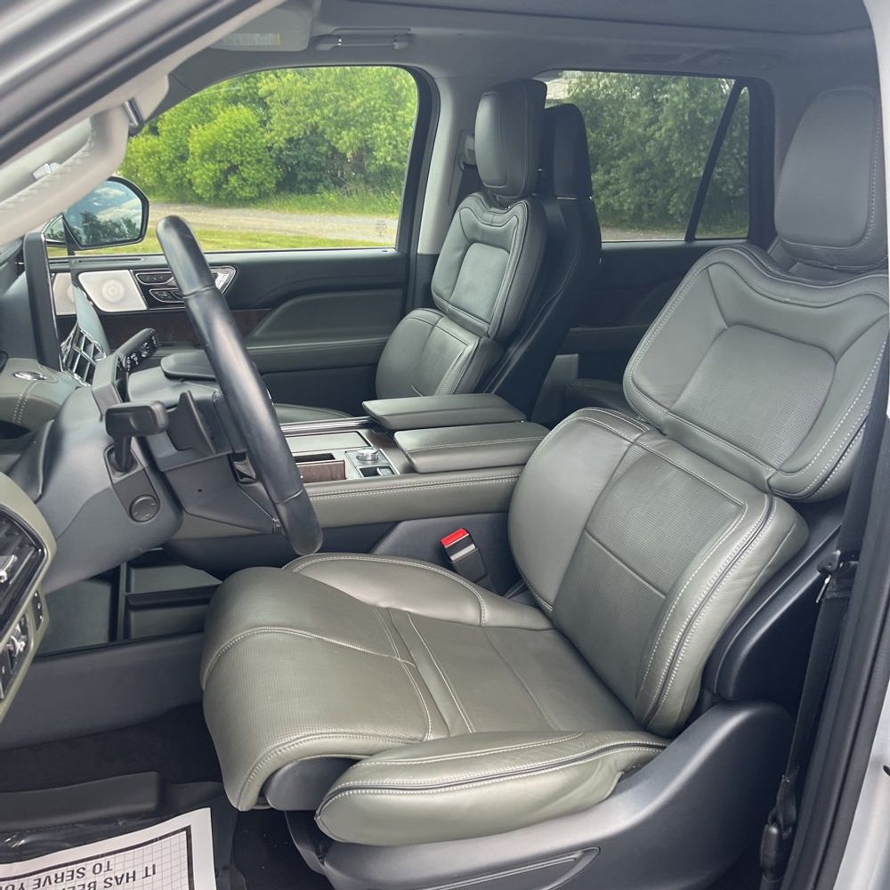 2022 Lincoln Navigator L Black Label