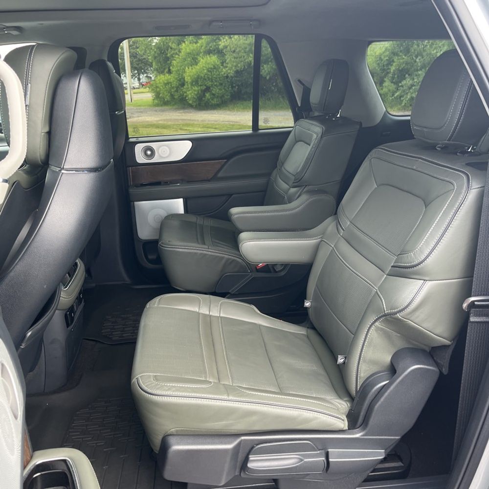 2022 Lincoln Navigator L Black Label