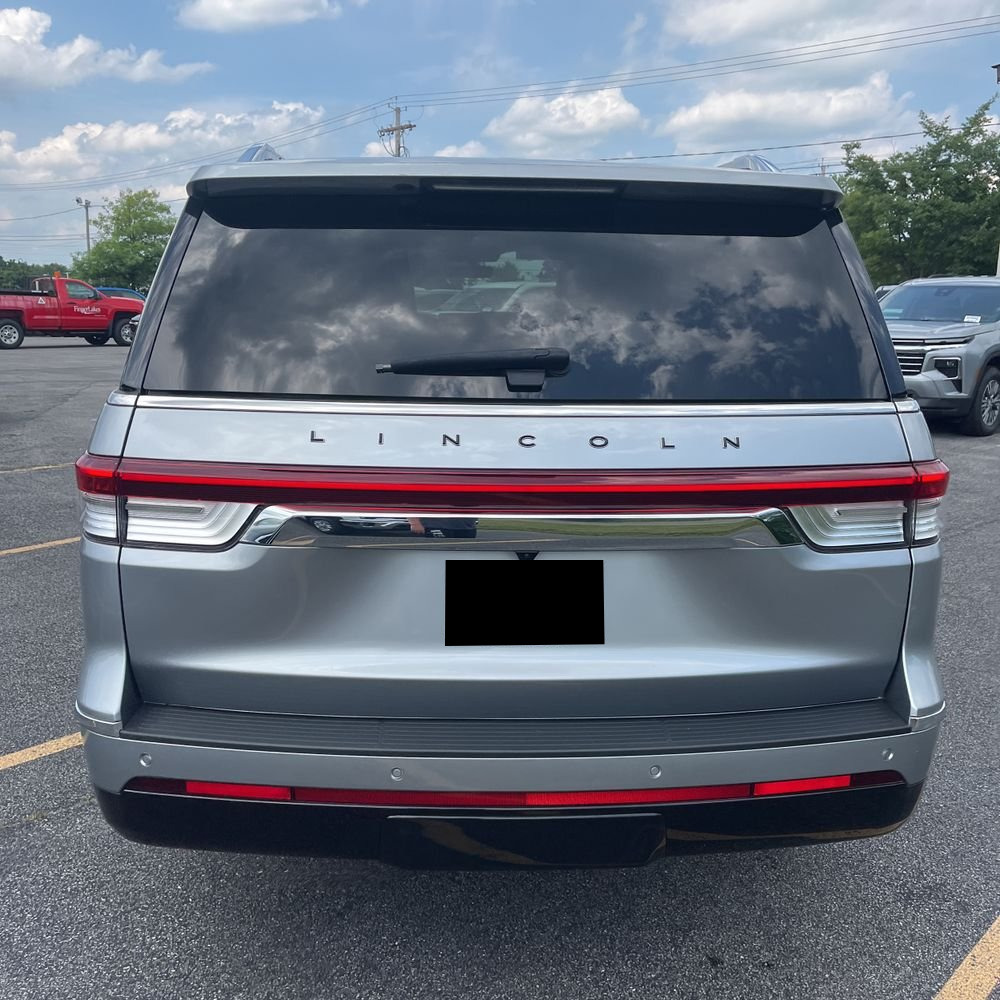 2022 Lincoln Navigator L Black Label