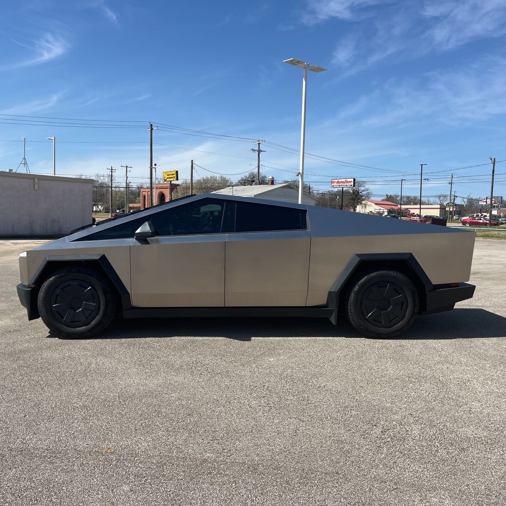 2025 Tesla Cybertruck Base