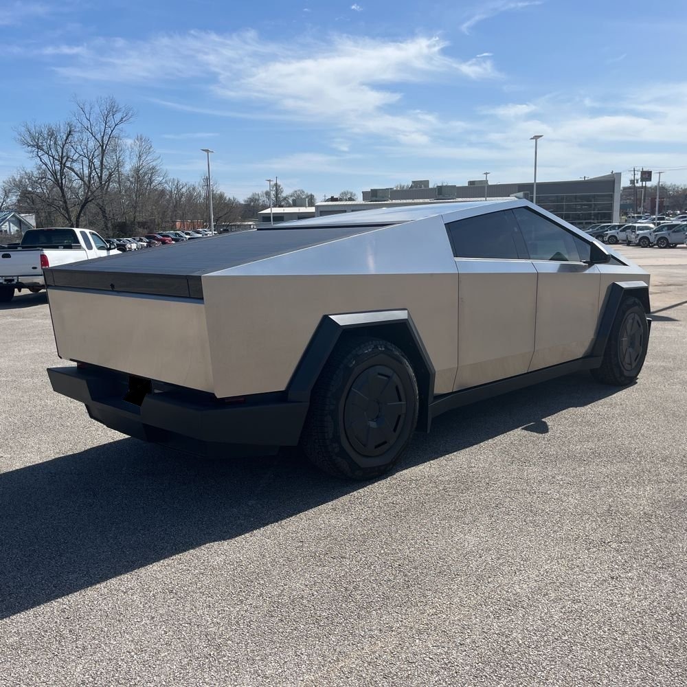 2025 Tesla Cybertruck Base
