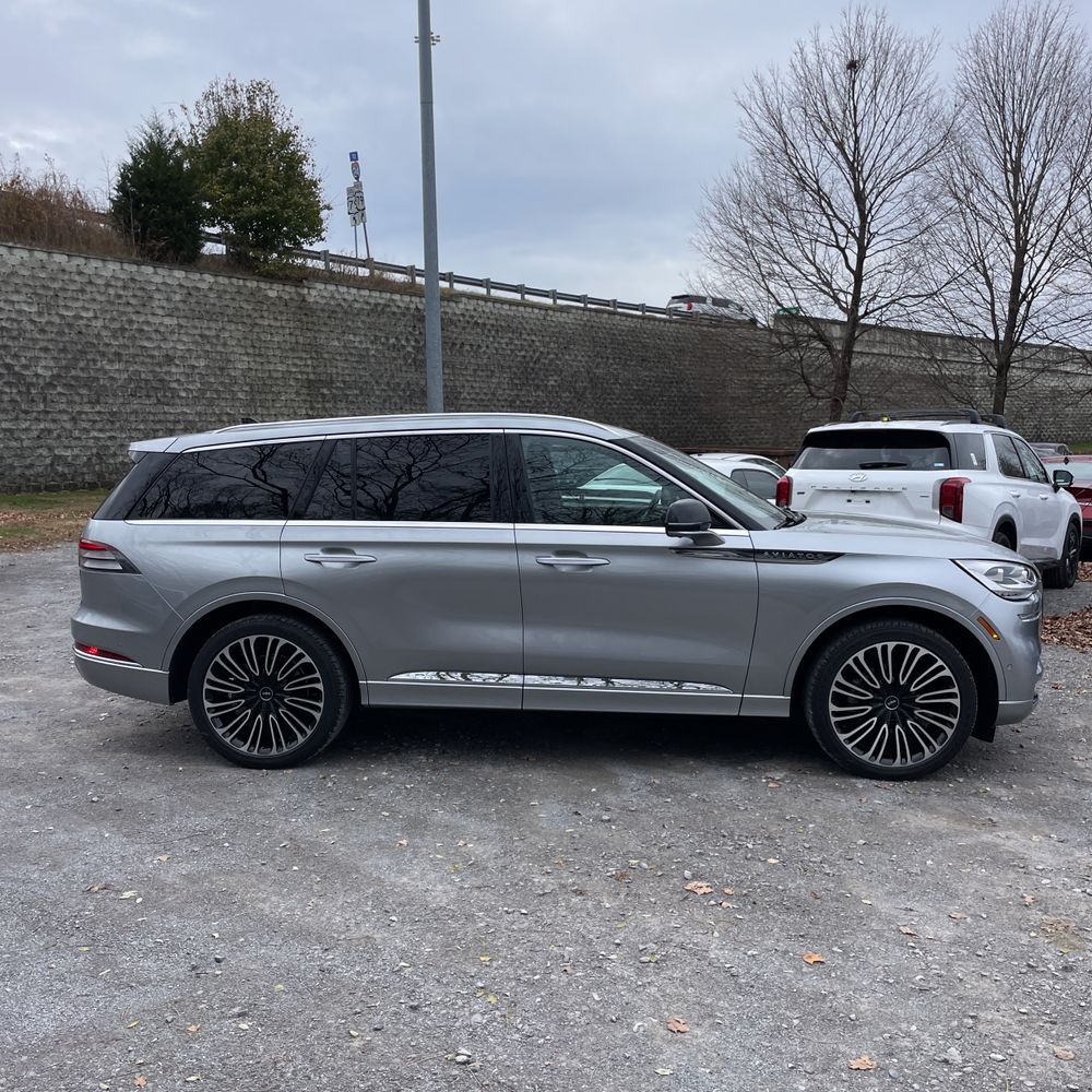 2023 Lincoln Aviator Black Label