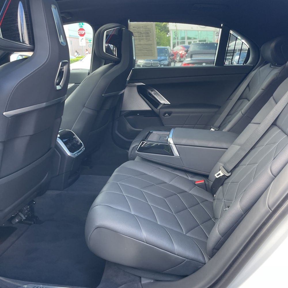 2024 BMW i7 eDrive50