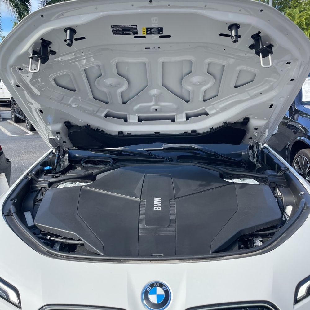 2024 BMW i7 eDrive50
