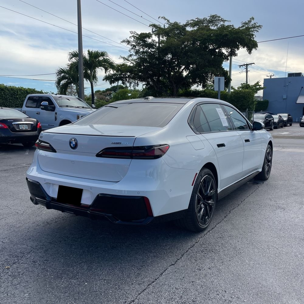 2024 BMW i7 eDrive50