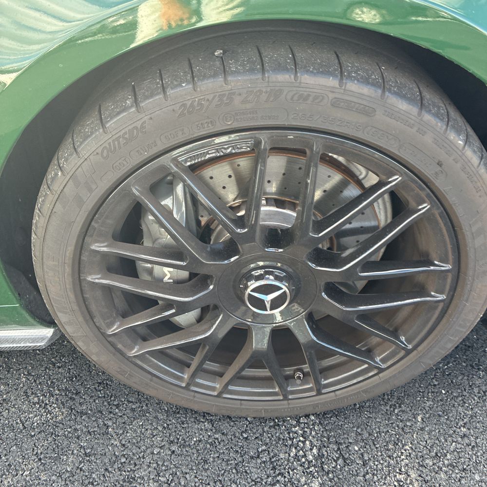2017 Mercedes-Benz AMG GT Base