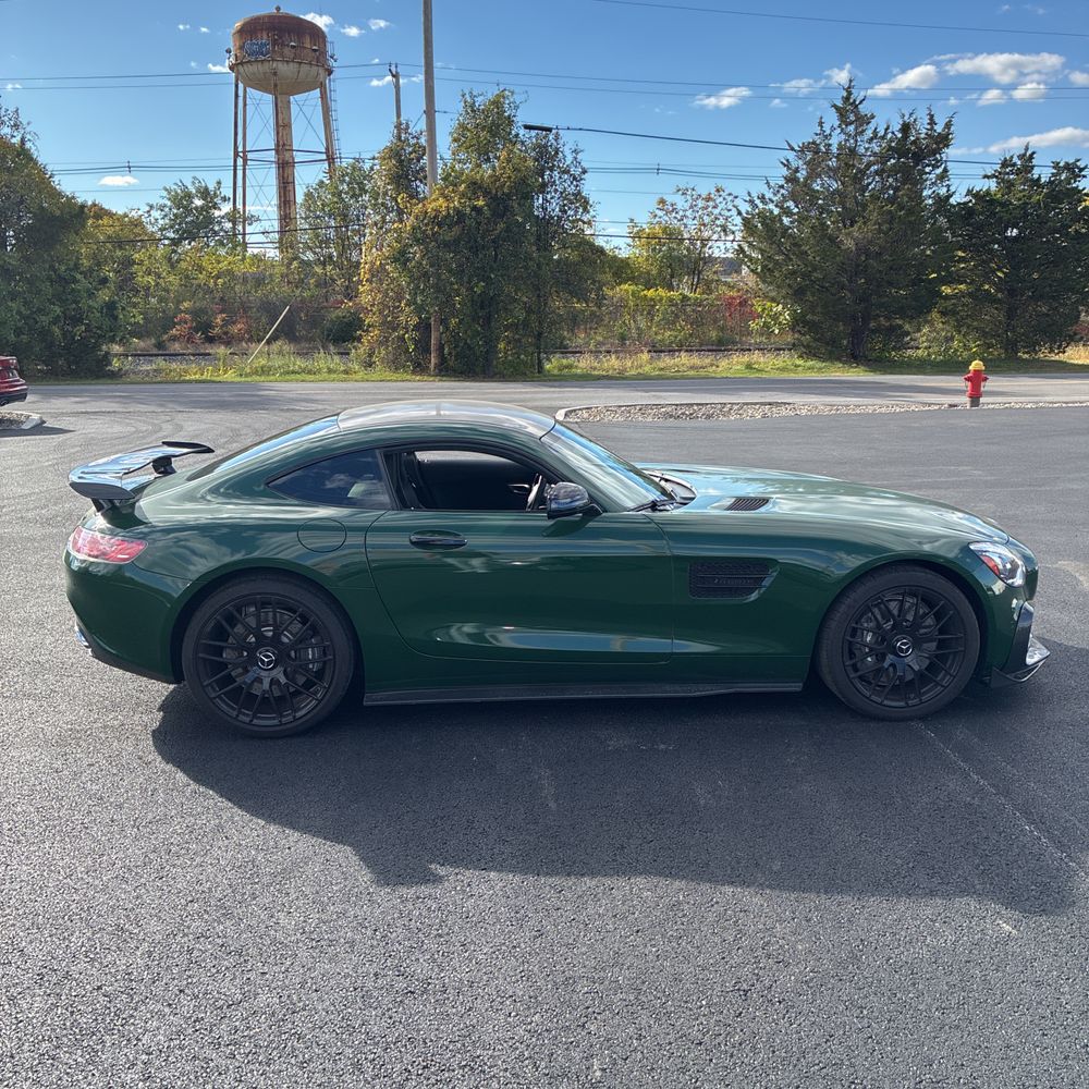 2017 Mercedes-Benz AMG GT Base