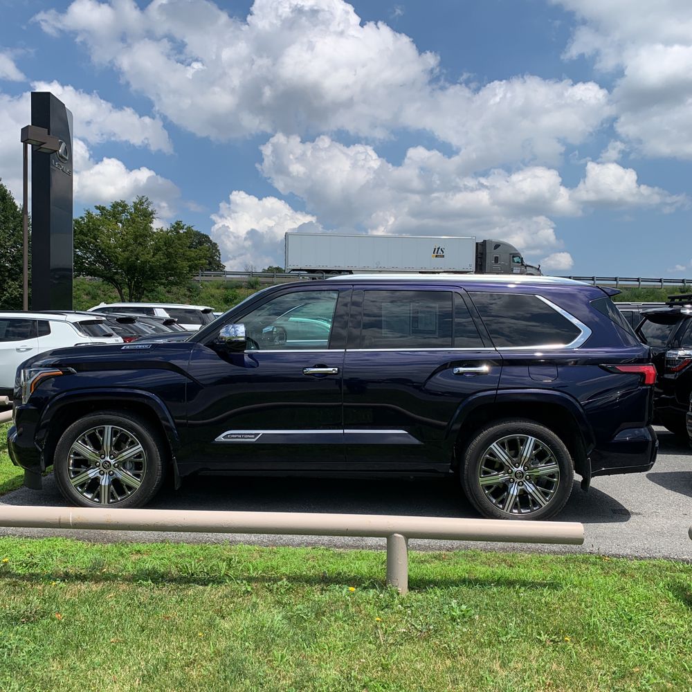 2023 Toyota Sequoia Capstone