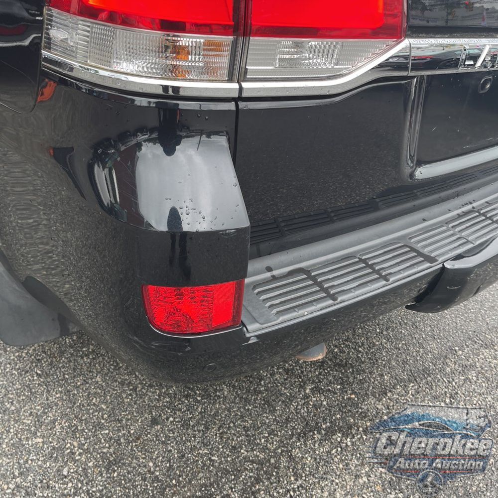 2017 Toyota Land Cruiser Base