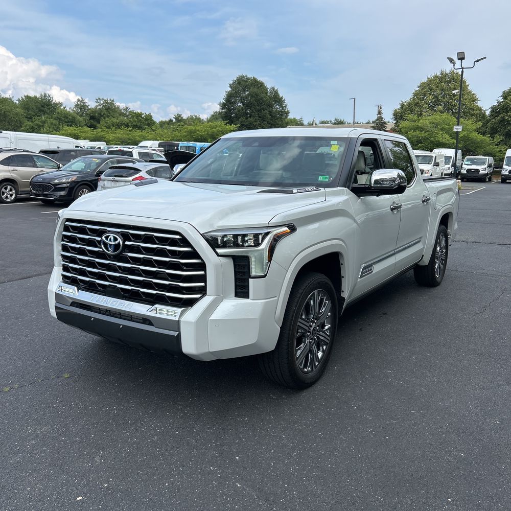 2024 Toyota Tundra Capstone HV