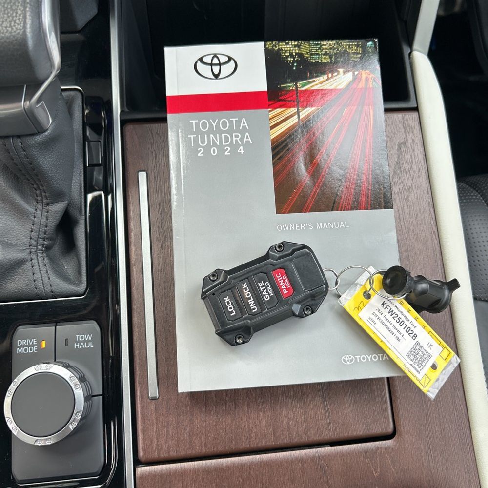 2024 Toyota Tundra Capstone HV