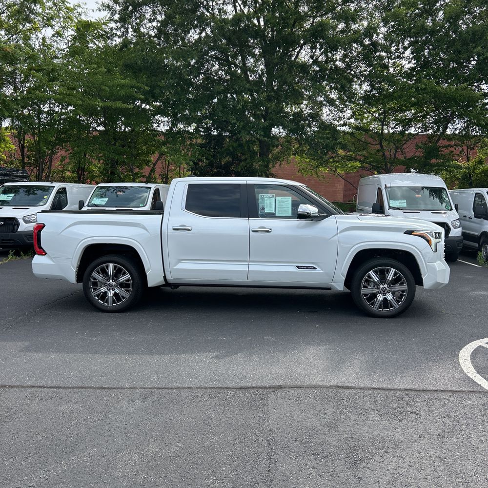 2024 Toyota Tundra Capstone HV