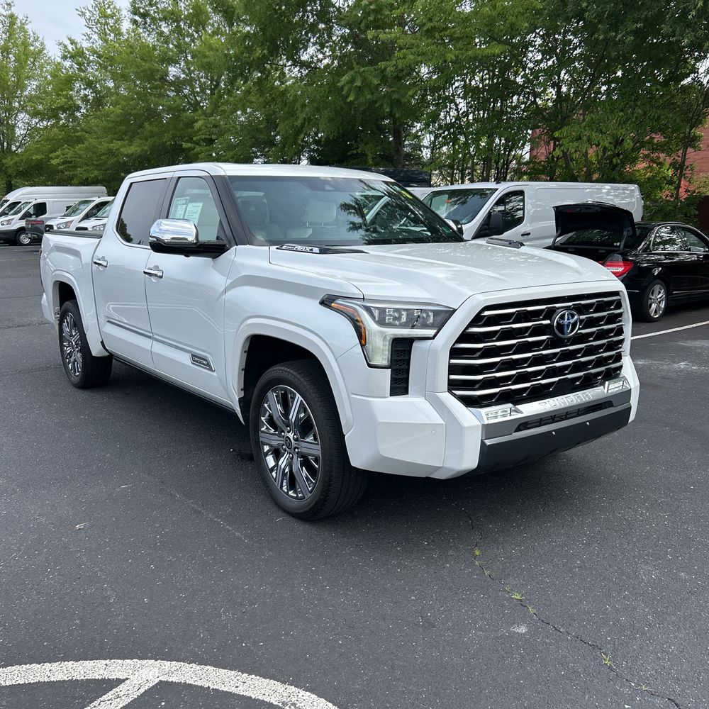 2024 Toyota Tundra Capstone HV