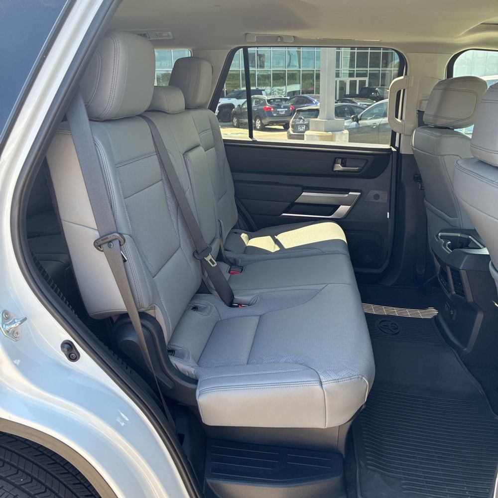 2024 Toyota Sequoia SR5