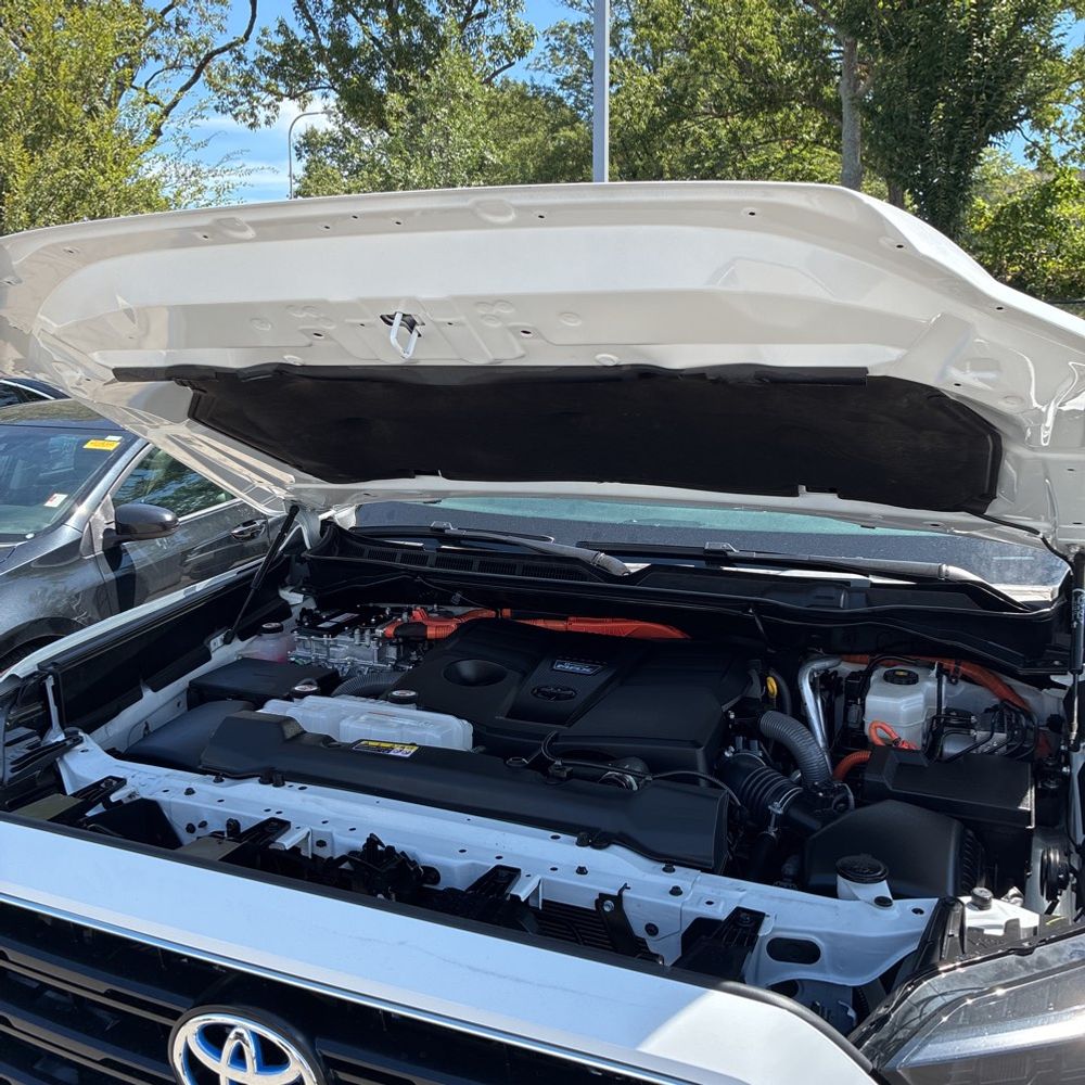 2024 Toyota Sequoia SR5