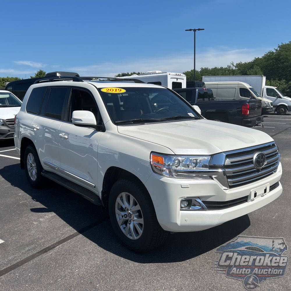 2019 Toyota Land Cruiser Base