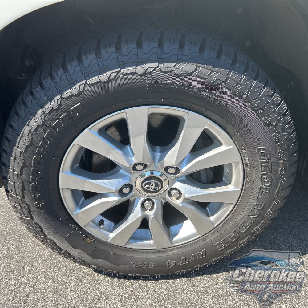 2019 Toyota Land Cruiser Base