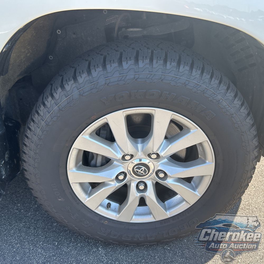 2019 Toyota Land Cruiser Base