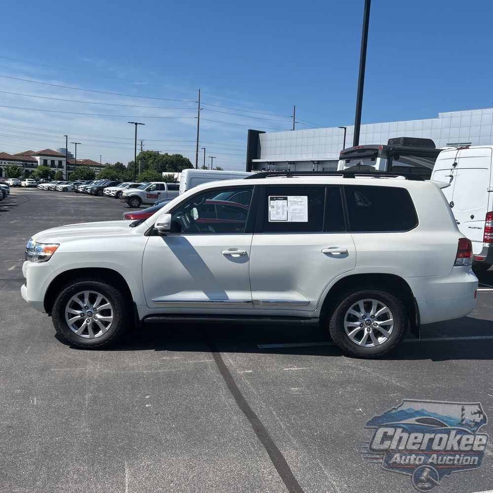 2019 Toyota Land Cruiser Base