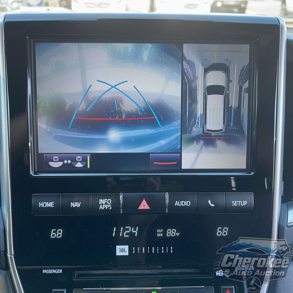 2019 Toyota Land Cruiser Base