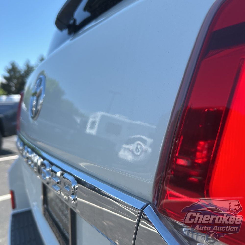 2019 Toyota Land Cruiser Base